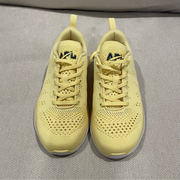 NEW APL TechLoom Pro Sneakers in Yellow - Picture 3 of 5